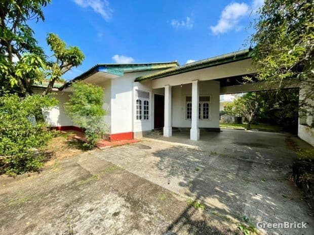House in Kurunegala - Kurunegala