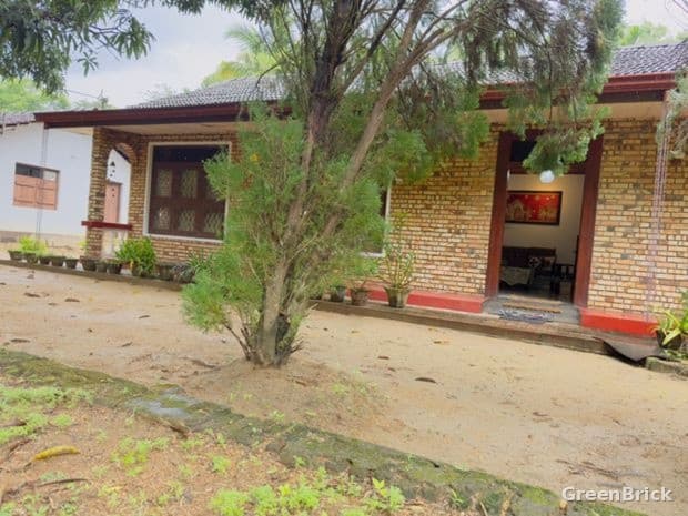 House in Kurunegala - Kurunegala