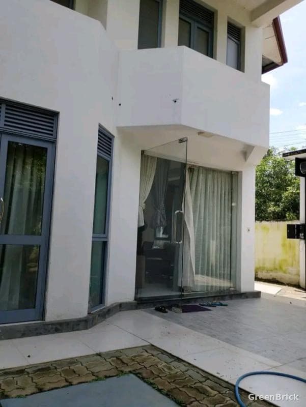 House in Gampaha - Gampaha, Gampaha