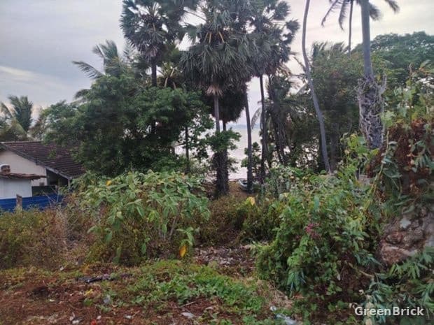 Land in Trincomalee - Makkulootru, Near Munawwara Mosque, Trincomalee