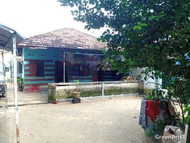 House in Ampara - Paddiruppu, Ampara