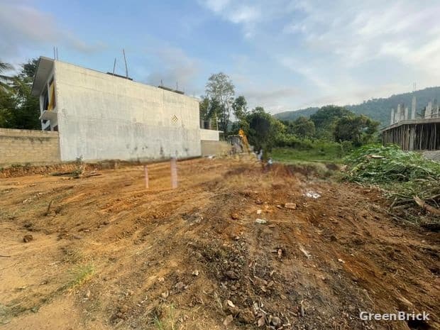 Land in Badulla - Oyawatta, within Badulla Municipal Council limits