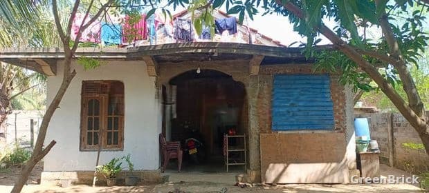 House in Batticaloa - 10th Mile Road, Kommathurai, Batticaloa