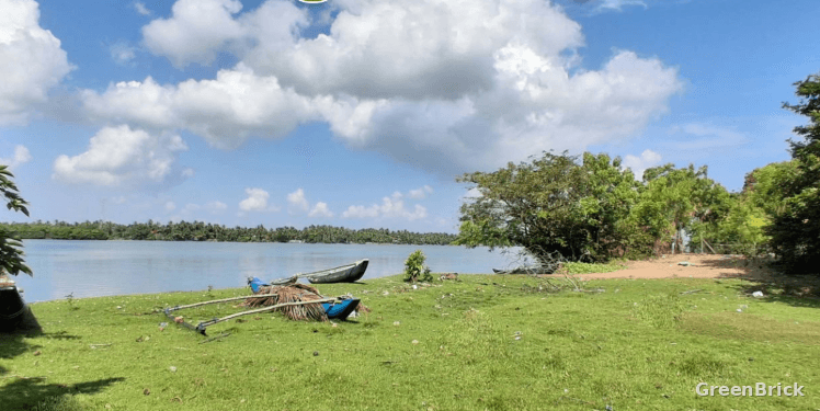Land in Batticaloa - Navalady, Batticaloa