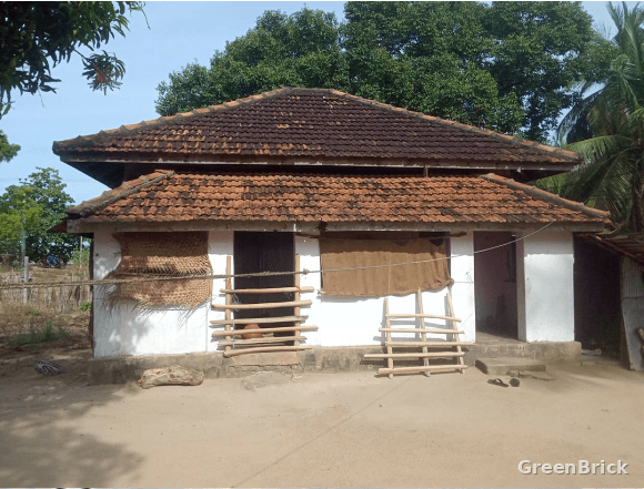House in Ampara - Periya Porathivu, Batticaloa
