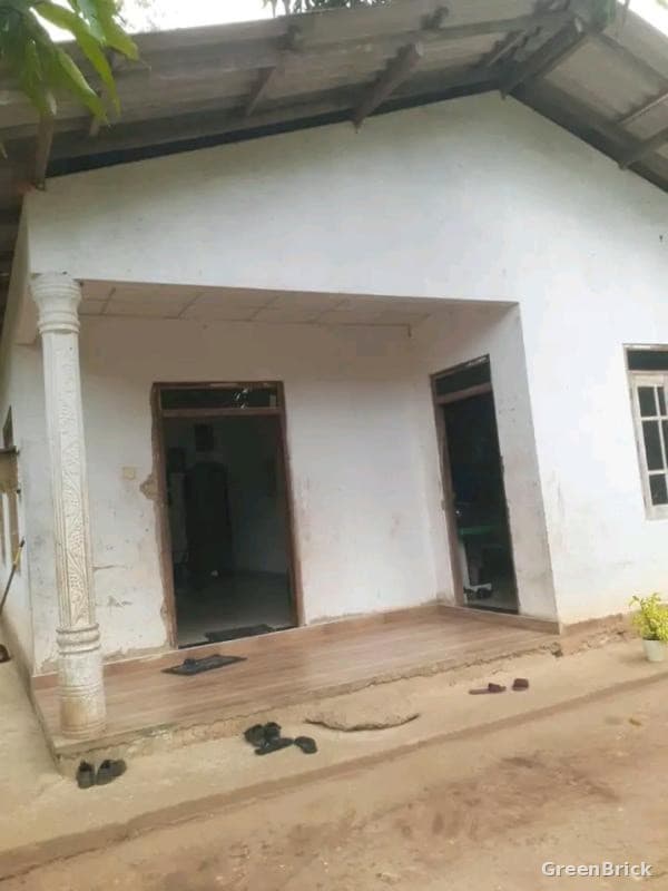 House in Hambantota - Weeraketiya, Hambantota