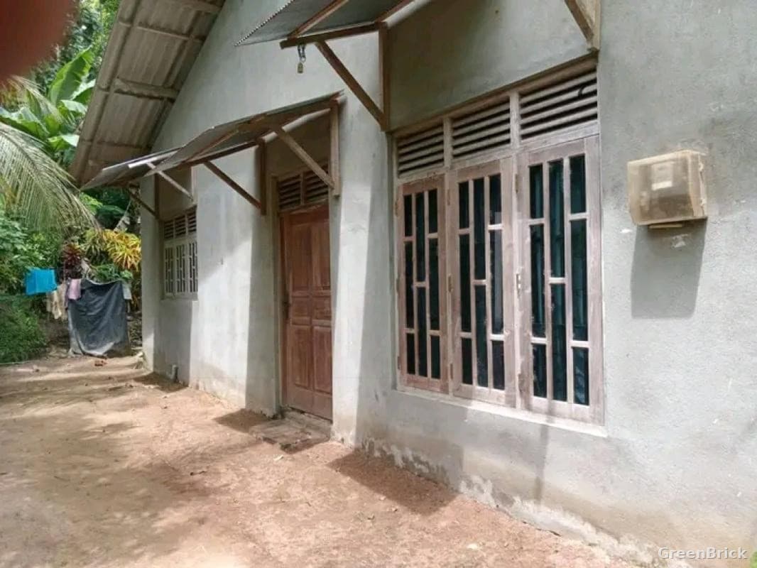 House in Hambantota - Middeniya, Hambantota