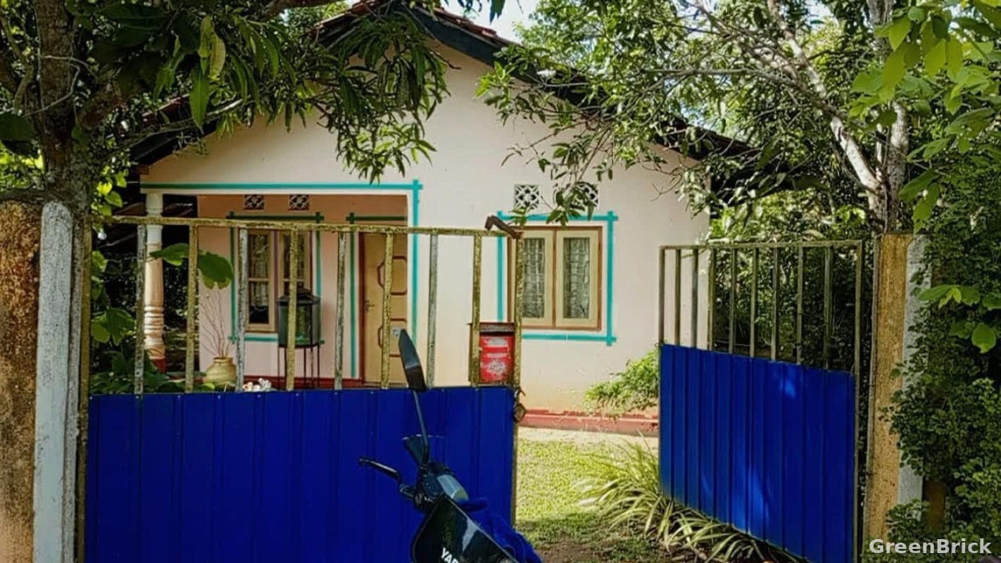 House in Hambantota - Ambalantota, Hambantota