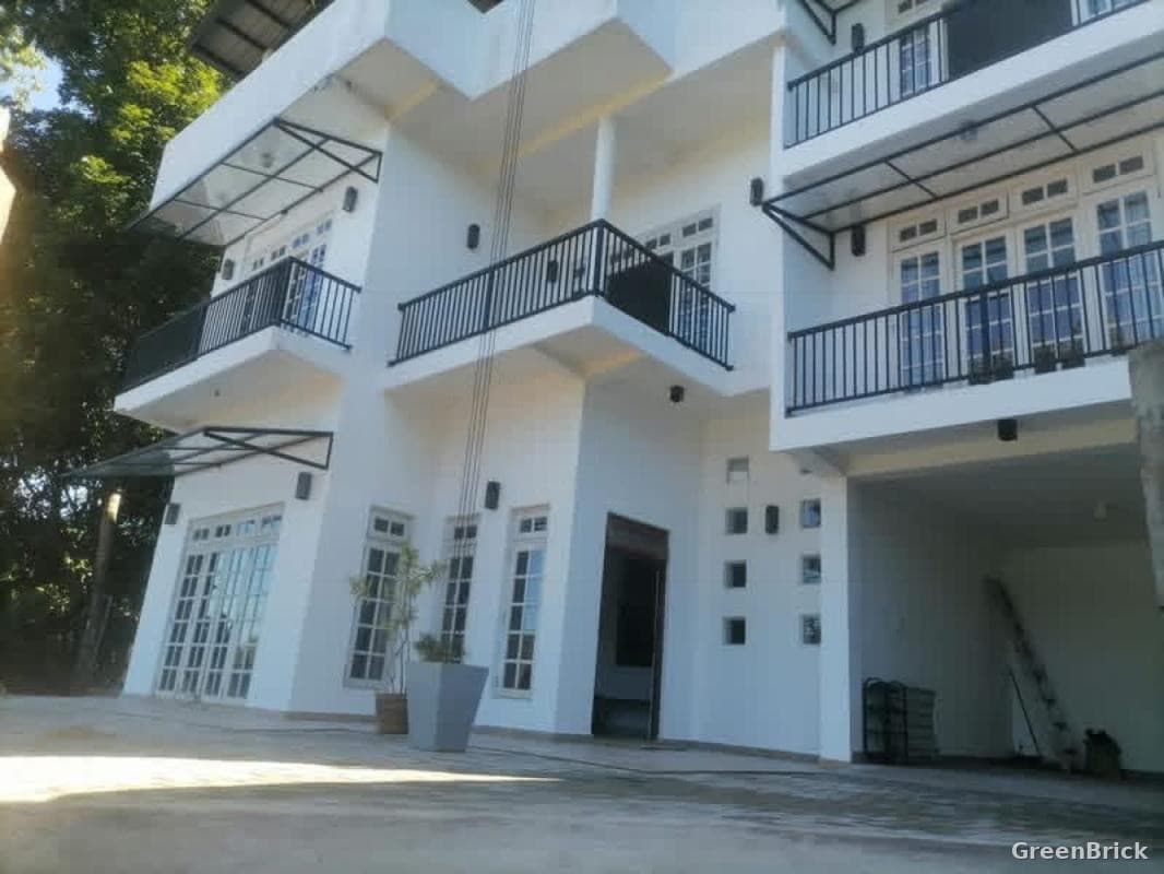 House in Kandy - Kandy