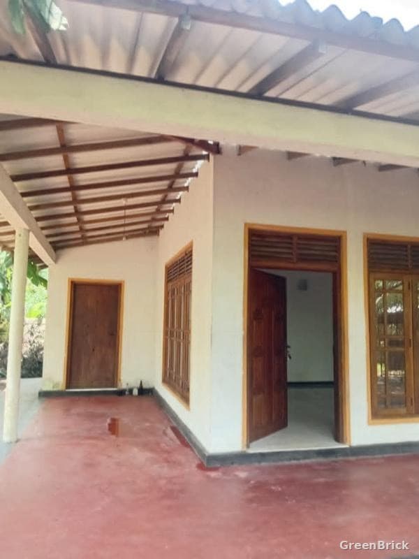 House in Gampaha - Naranwala, Gampaha
