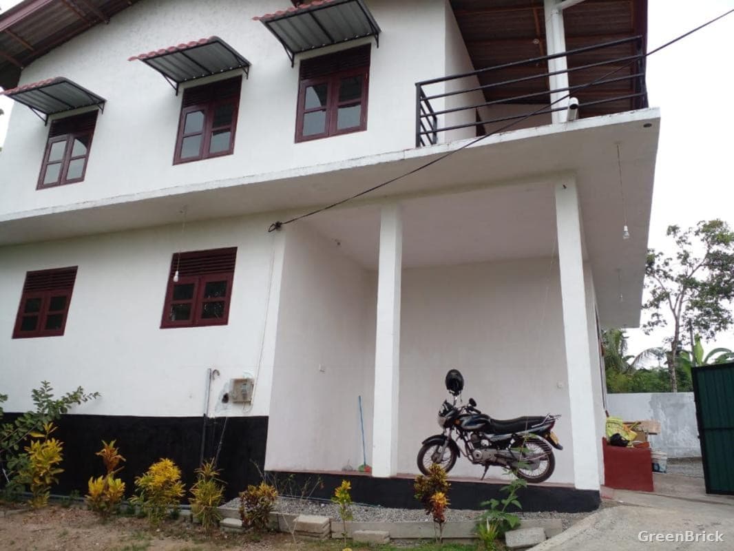 House in Gampaha - Kadawatha, Gampaha