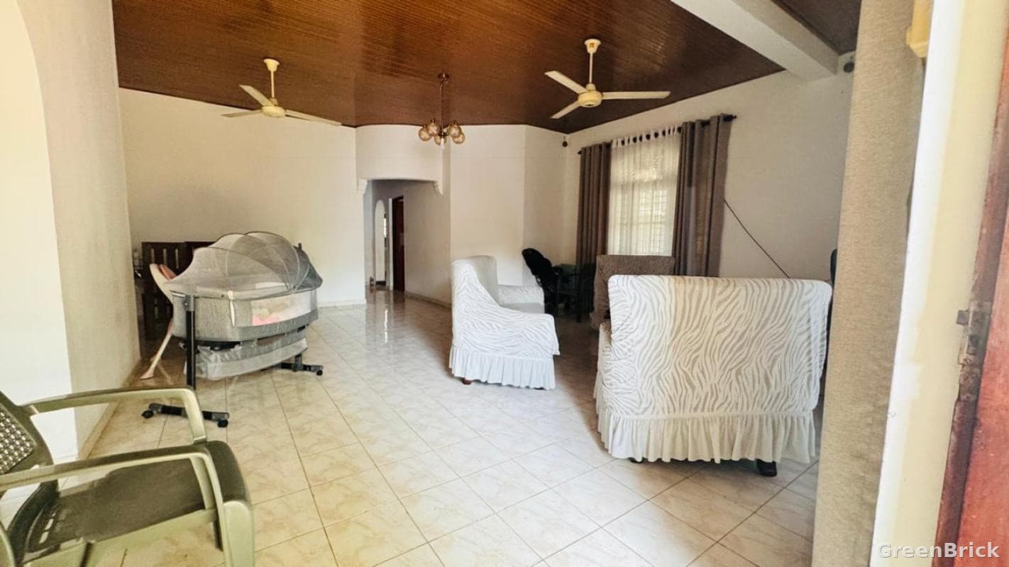 House in Gampaha - Gampaha, Gampaha