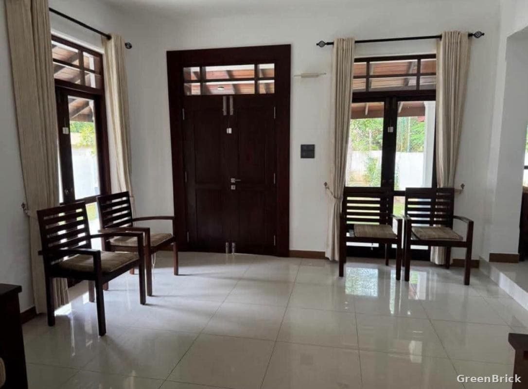 House in Gampaha - Yakkala, Gampaha