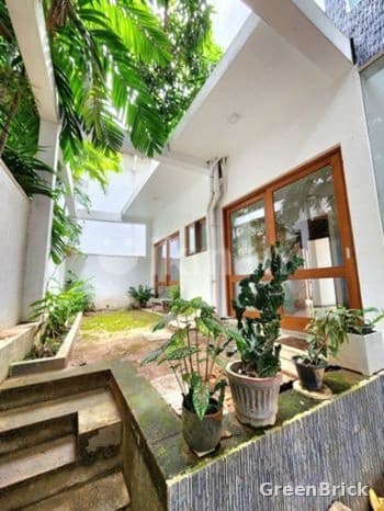 House in Colombo 07 - Guilford Crescent, Colombo 07